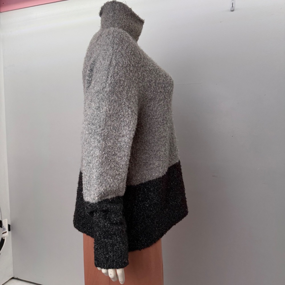 Karen Kane Grey Colorblock Boucle Knit Mock Neck Oversized Sweater Normcore Cozy - Picture 7 of 15